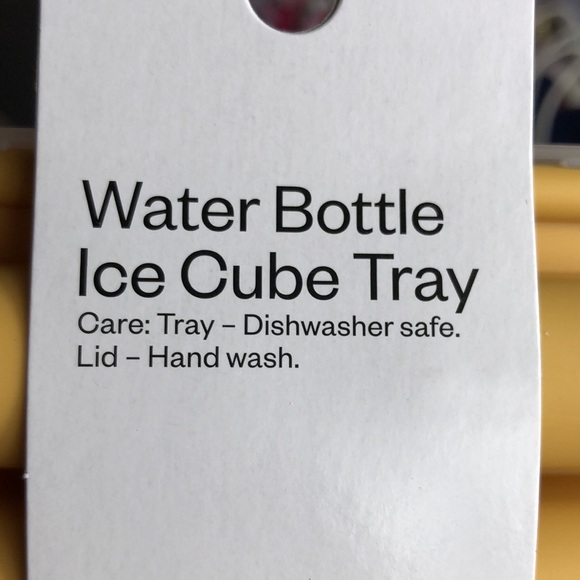 Room Essentials Silicone Water Bottle Ice Cube Tray With Lid Set Of Two (2) - Picture 5 of 6